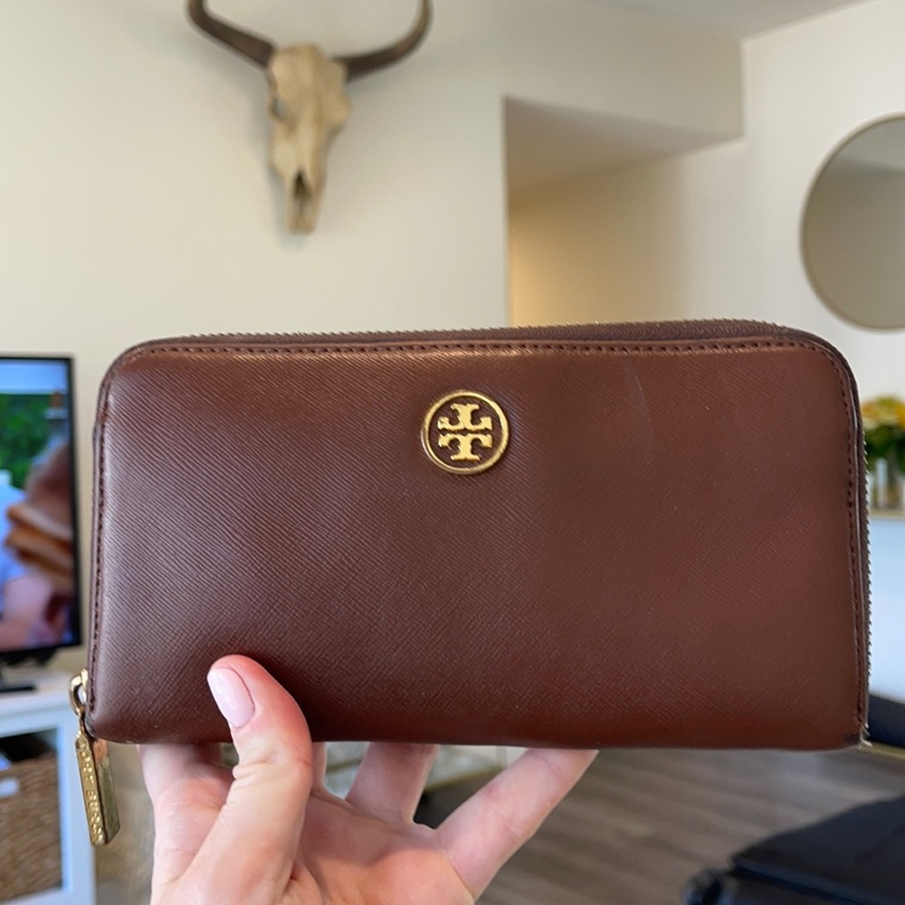 Tory Burch wallet
